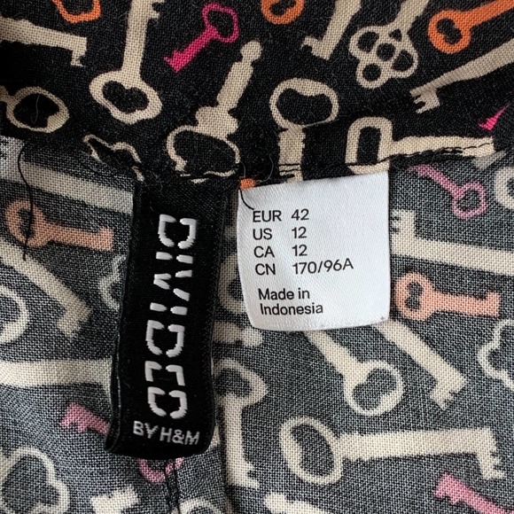 Divided by H&M Black with Key Print Rayon Dress Size 12 - Picture 6 of 8